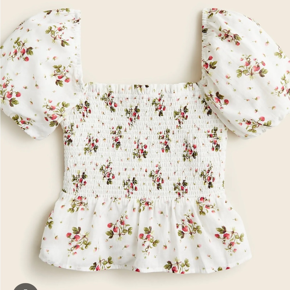 Gently worn J. Crew puff sleeve cotton top in strawberry floral. Size M.
